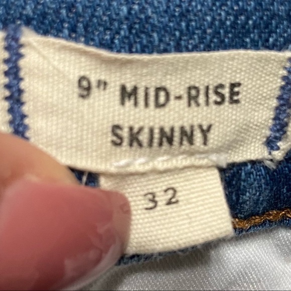 Madewell 9” Mid-Rise Skinny Jeans - Picture 11 of 13
